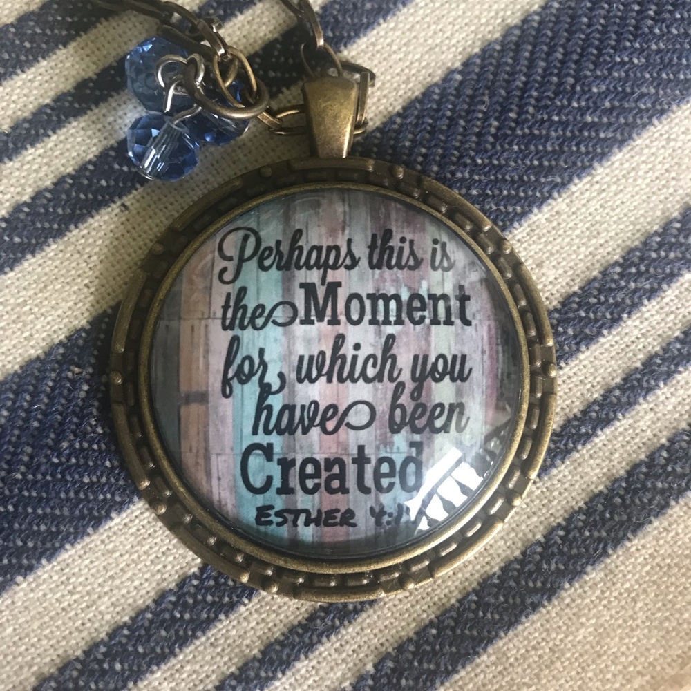 Beautiful Plunder Gold Atlas Necklace